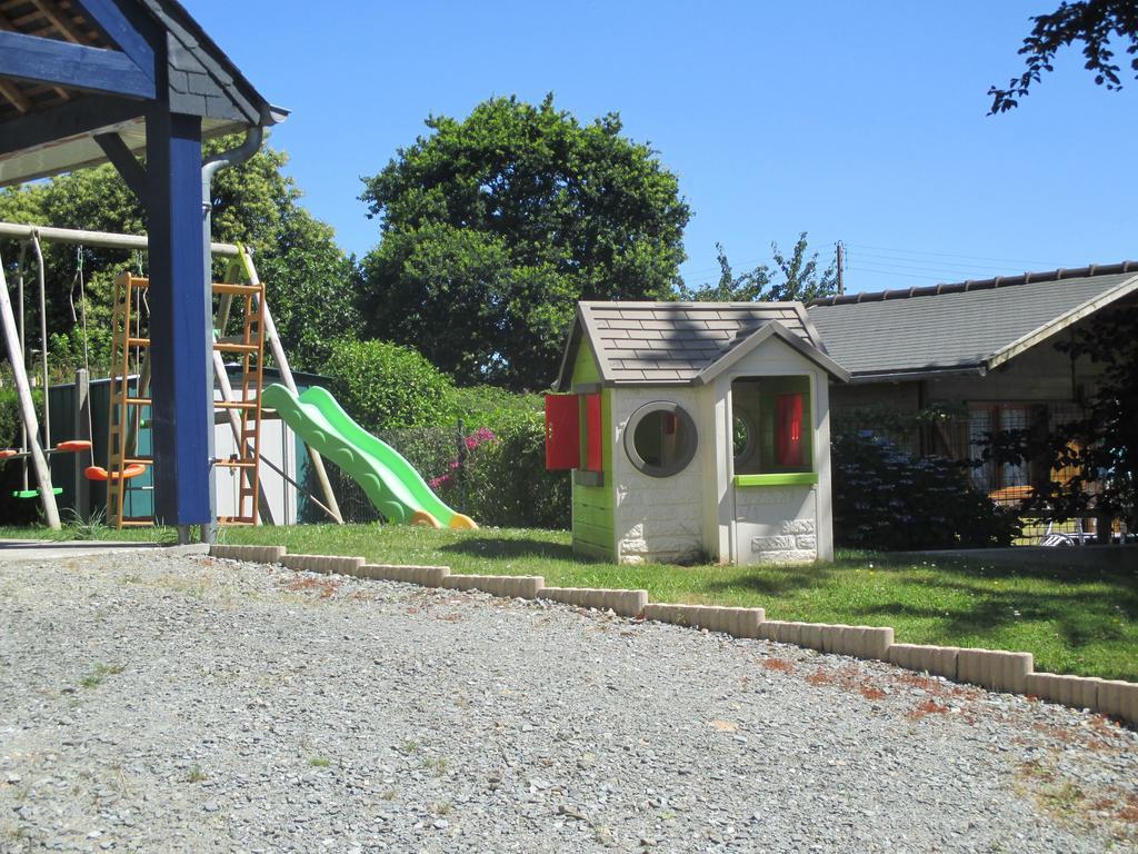 Le Clos Des Fontaines Plouër-sur-Rance Exteriör bild